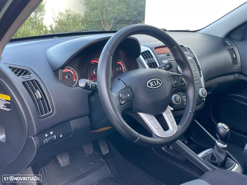 Kia Ceed 1.6 CRDi EX Eco - 22