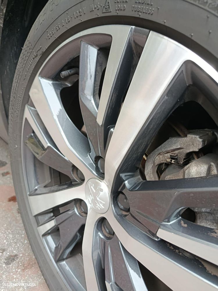 Peugeot 5008 PureTech 130 EAT8 Stop & Start Allure Pack - 12