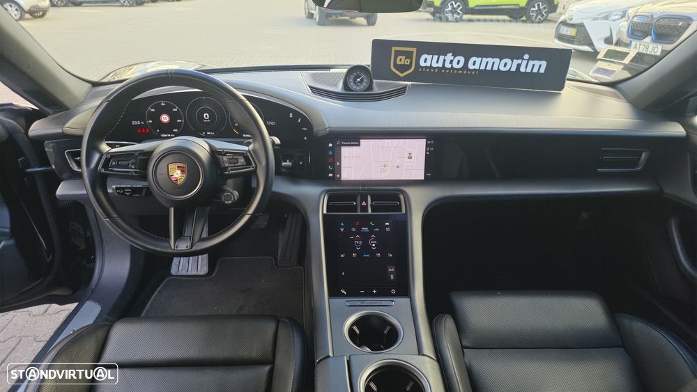 Porsche Taycan 4S - 25
