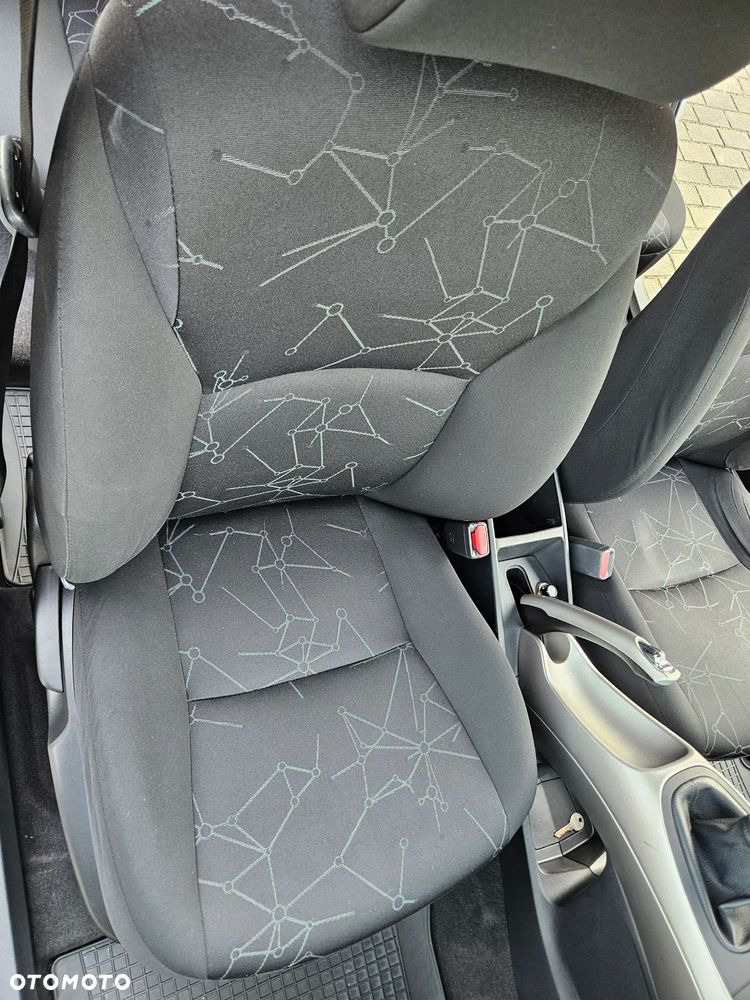 Toyota Auris 1.33 VVT-i Luna - 28