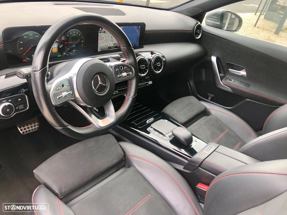 Mercedes-Benz A 250 Limousine e AMG Line - 20