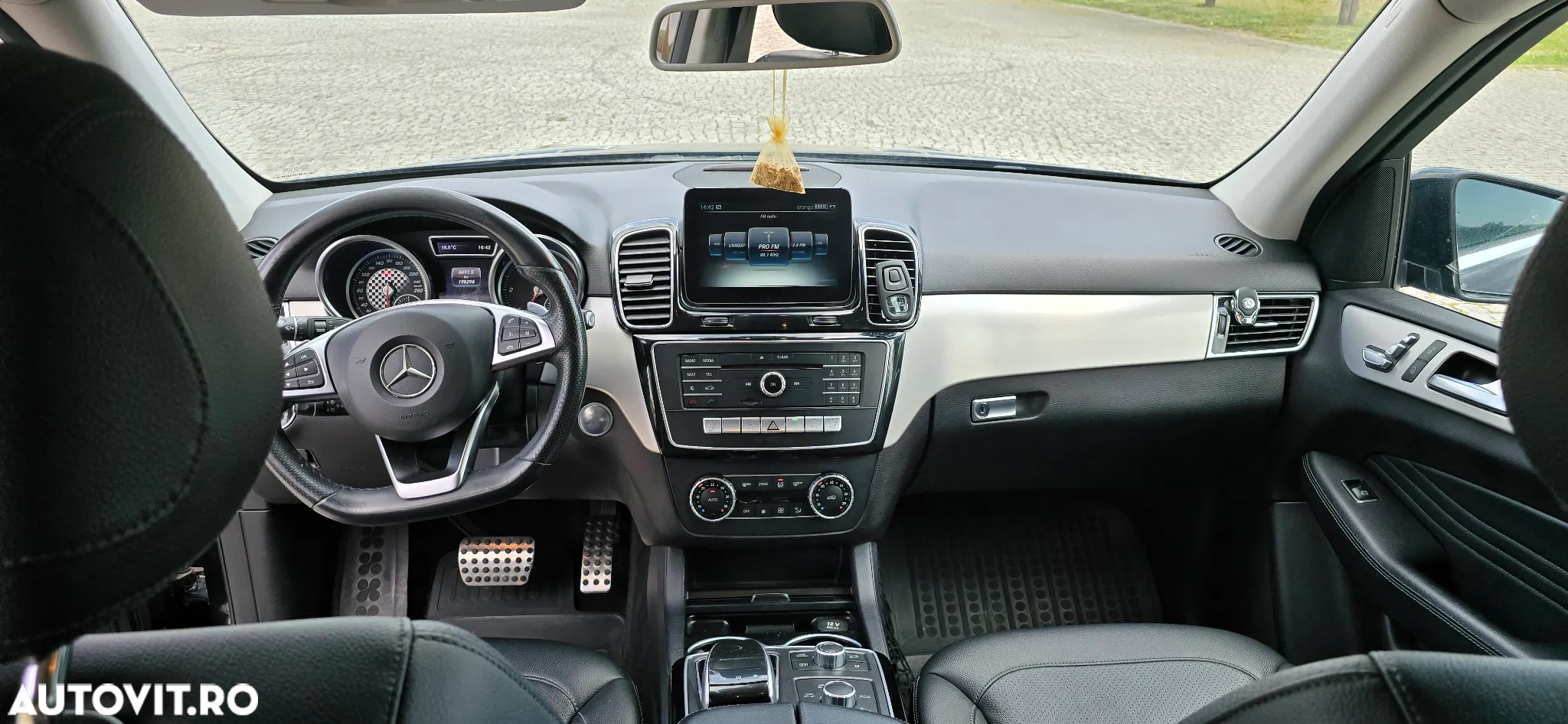 Mercedes-Benz GLE 350 d 4MATIC - 4