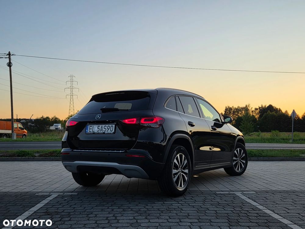 Mercedes-Benz GLA 200 Business Edition - 2