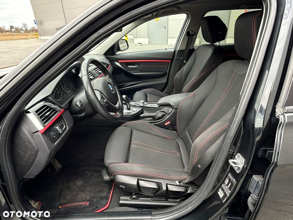 BMW Seria 3 320d Sport Line - 11