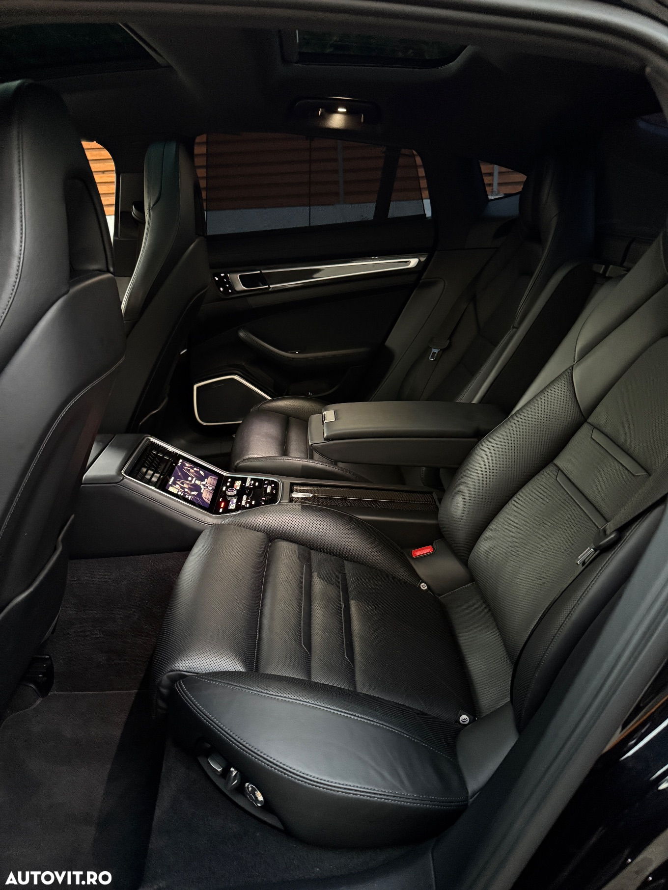 Porsche Panamera 4S - 10