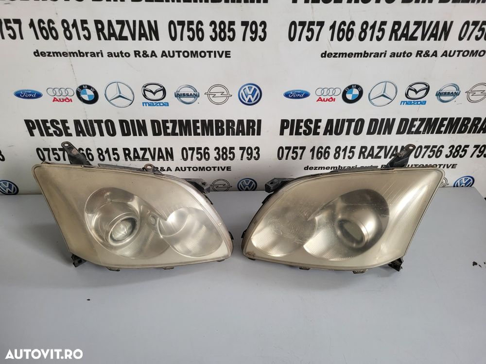 Far Dreapta Toyota Avensis T25 An 2003-2004-2005-2006-2007-2008 ATENTIE VOLAN DREAPTA Dezmembrez To - 2
