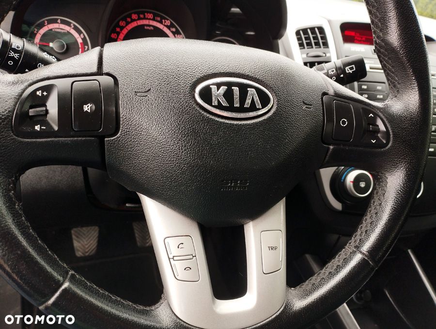Kia Ceed 1.4 CVVT Dream-Team Edition - 10