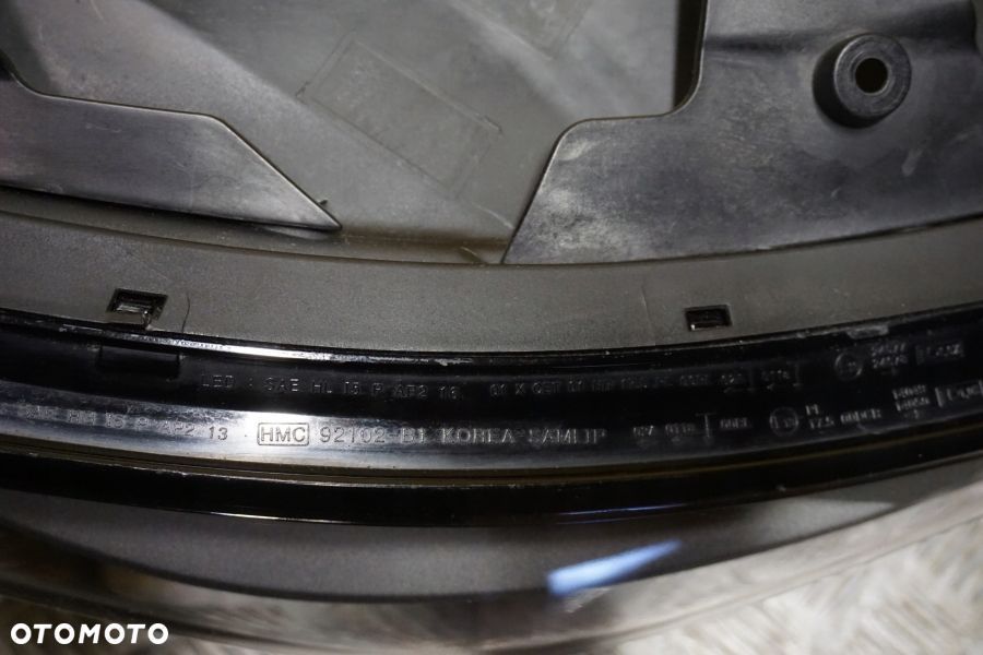 HYUNDAI GENESIS G80 SEDAN 2015 - REFLEKTOR LAMPA XENON LED PRAWA USA - 14