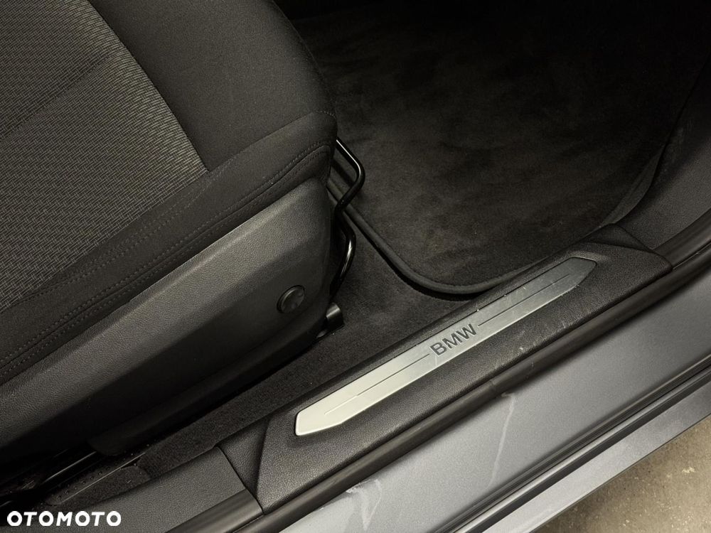 BMW Seria 1 - 23