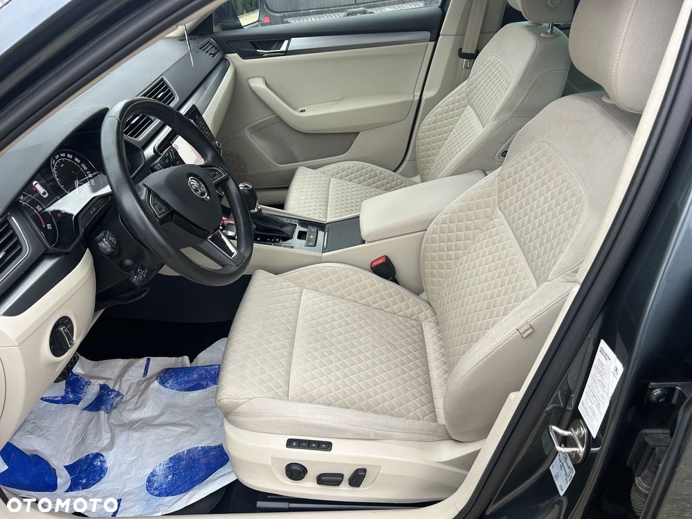 Skoda Superb 2.0 TDI DSG Premium Edition - 7