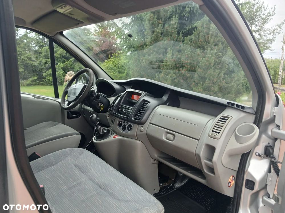 Renault TRAFIC - 10