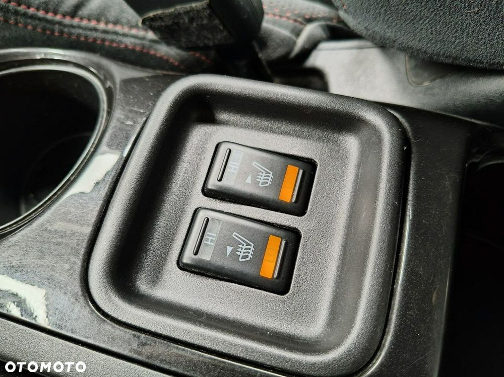 Nissan Juke 1.6 DIG-T ALL-MODE 4x4i CVT Nismo - 25