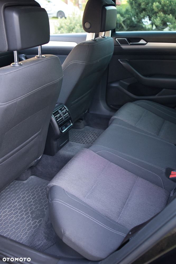 Volkswagen Passat 2.0 TDI BMT Comfortline - 14
