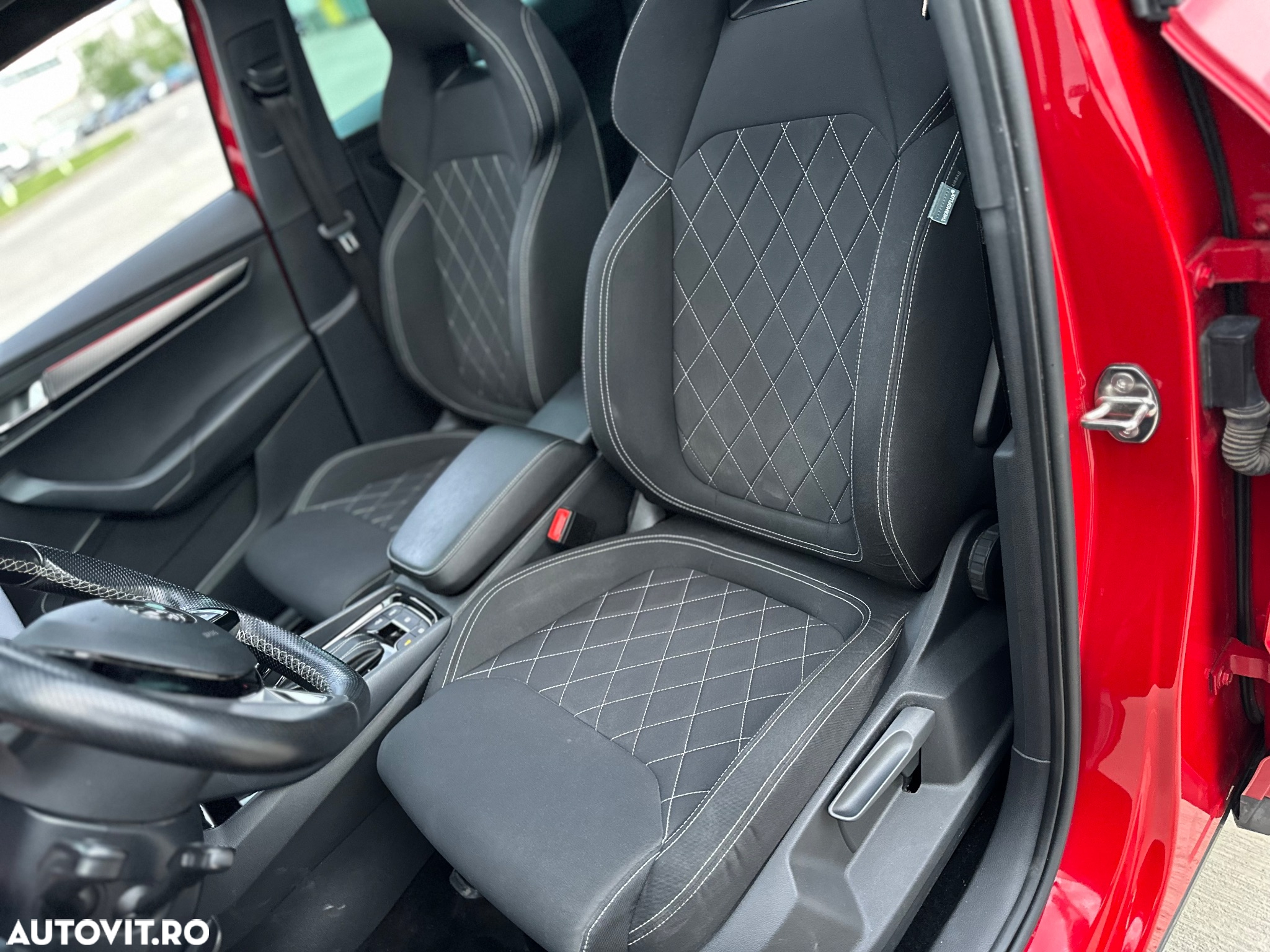 Skoda Karoq 2.0 TSI 4X4 DSG Sportline - 33