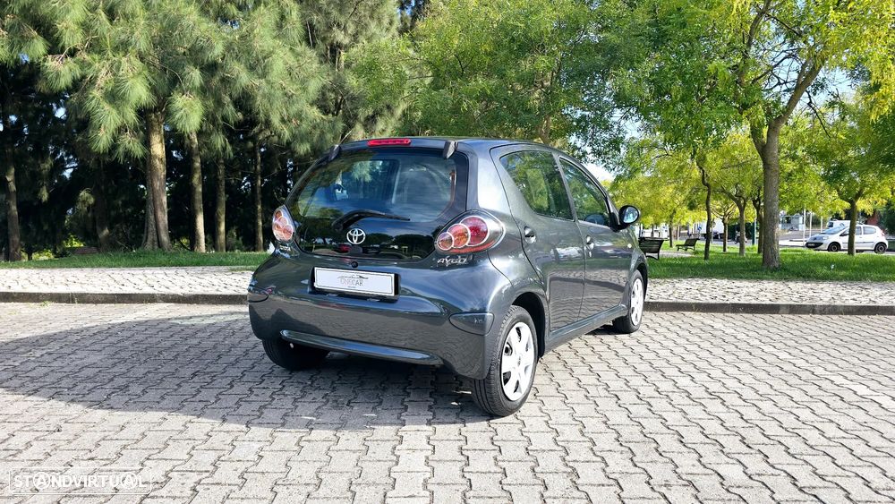 Toyota Aygo 1.0 + AC - 5