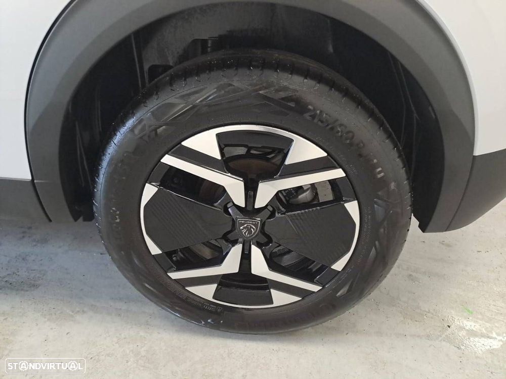 Peugeot 2008 1.2 Hybrid Allure e-DCS6 - 11