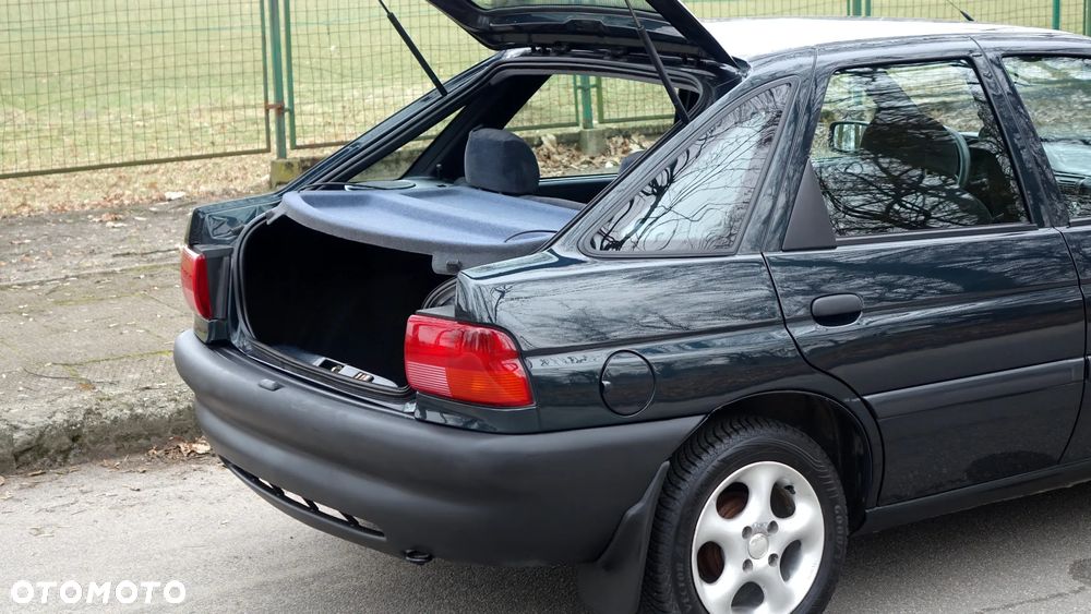 Ford Escort 1.3 CL - 29