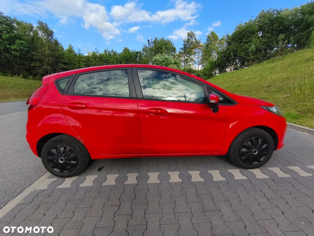 Ford Fiesta 1.25 Ambiente - 24
