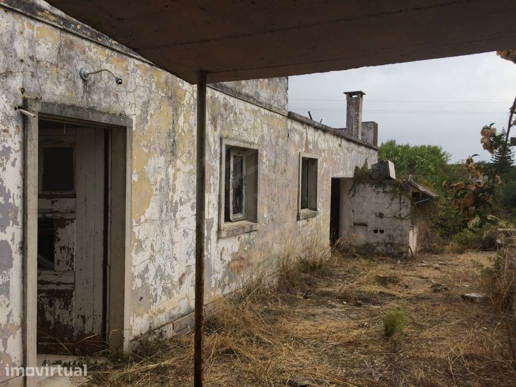 Moradia antiga para recuperar, Loulé, Algarve - Grande imagem: 3/19