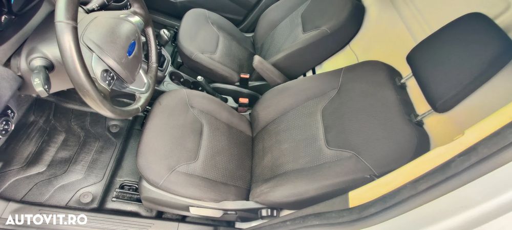 Ford Tourneo Courier - 14