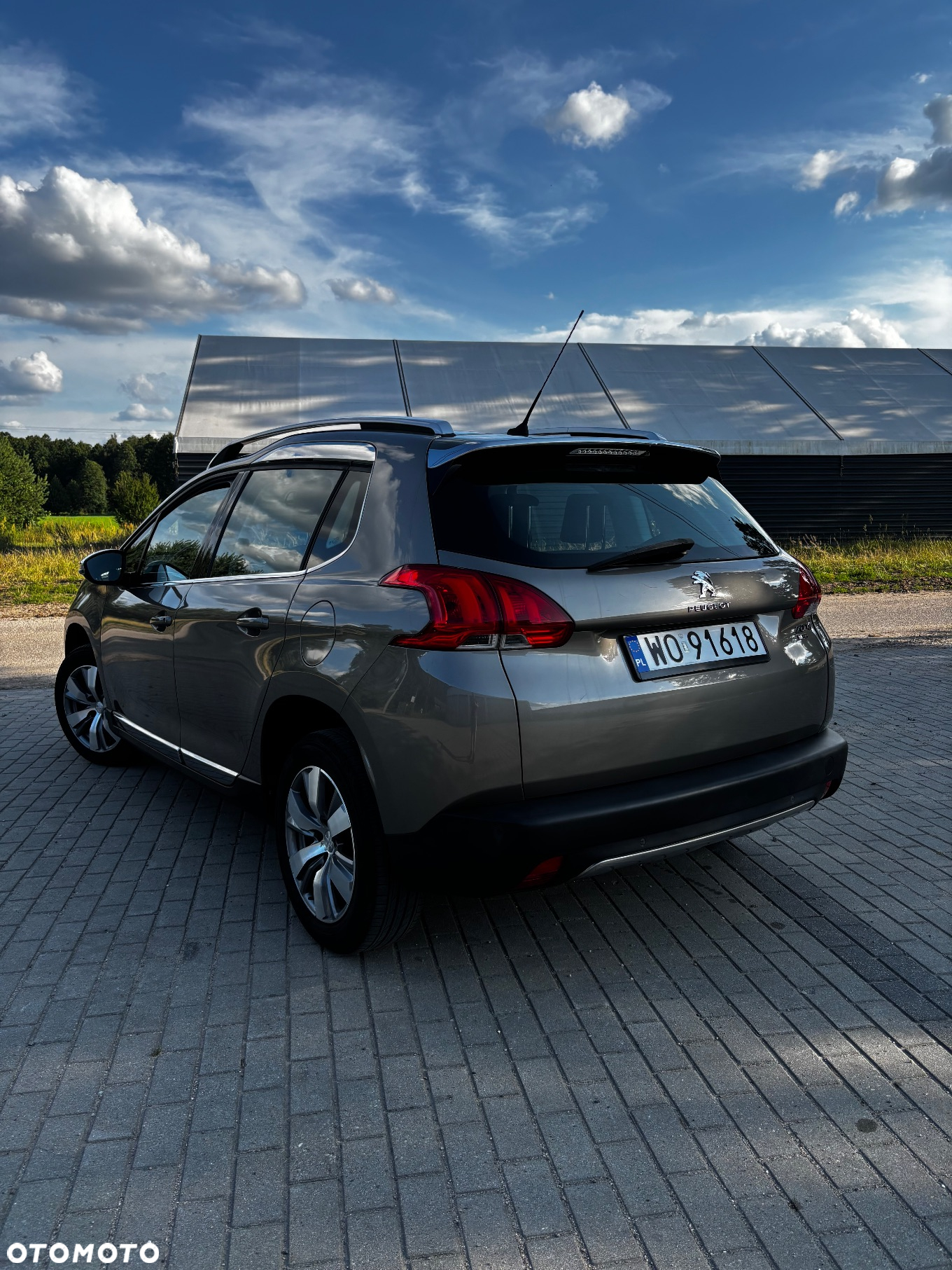Peugeot 2008 1.2 Pure Tech GPF Allure S&S - 11