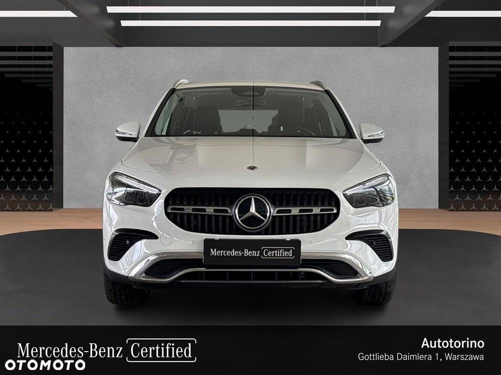 Mercedes-Benz GLA - 9