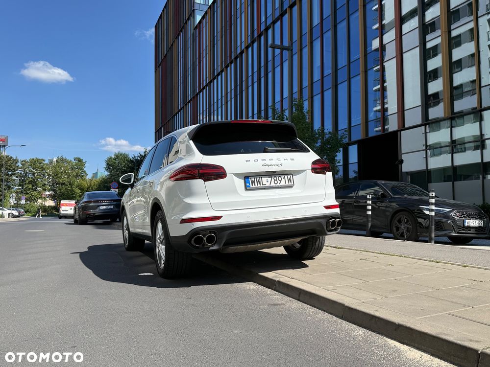 Porsche Cayenne S e-Hybrid - 16