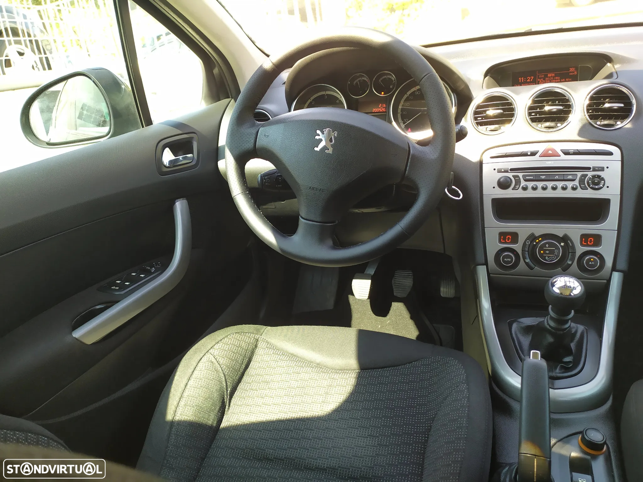 Peugeot 308 SW 1.6 HDi Executive CVM6 - 24