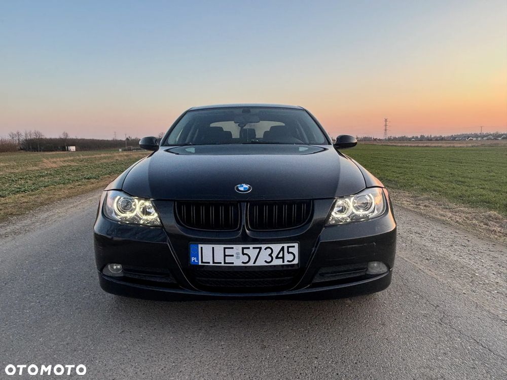 BMW Seria 3 318i - 14