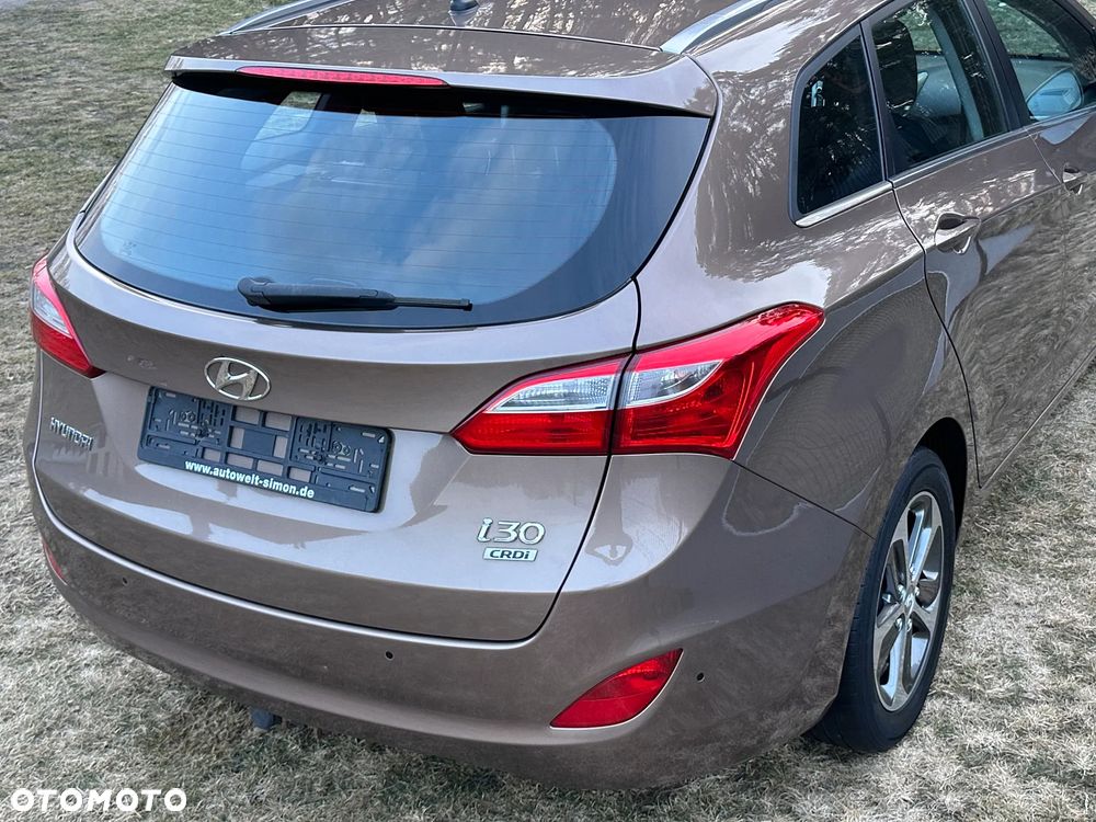 Hyundai i30 1.6 CRDI Trend - 21