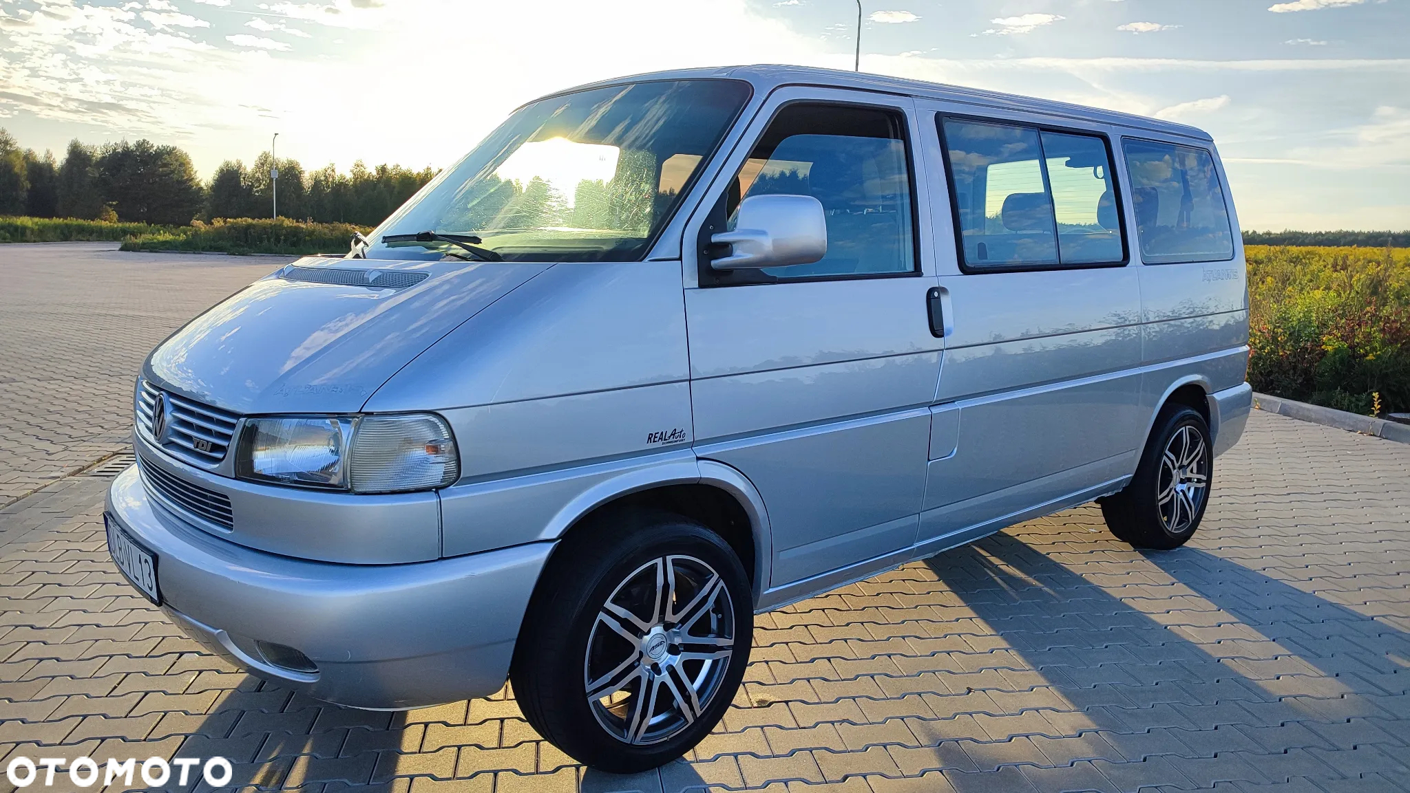 Volkswagen Multivan TDI - 14