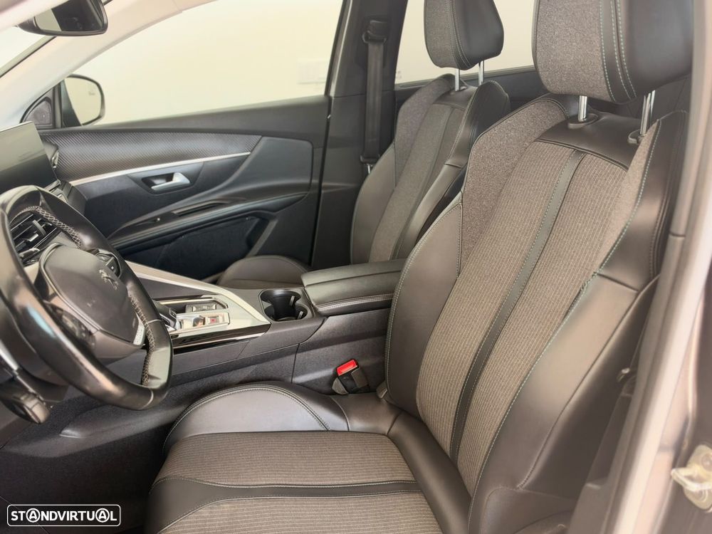 Peugeot 5008 2022 photo 4