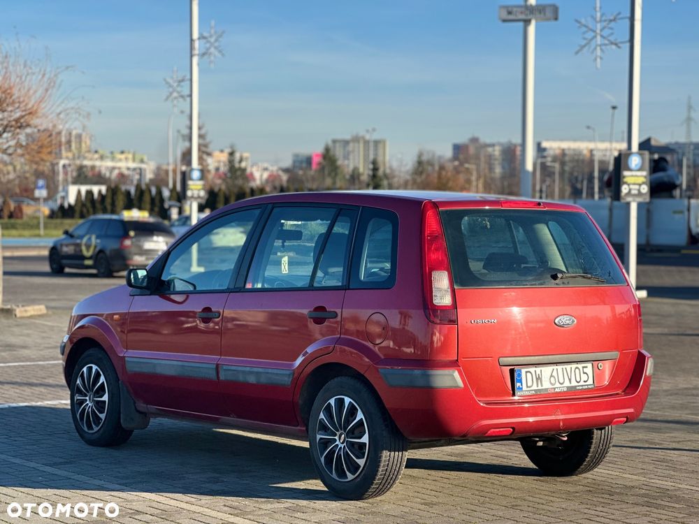 Ford Fusion 1.4 Ambiente - 4