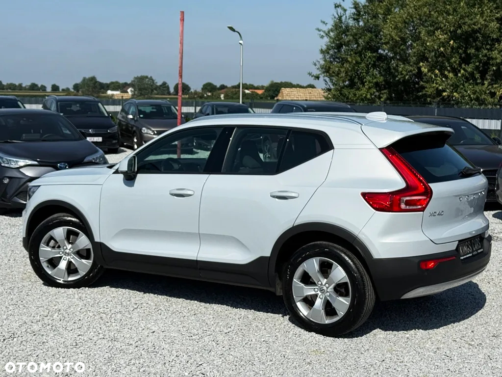 Volvo XC 40 B4 B AWD Geartronic Momentum Pro - 25