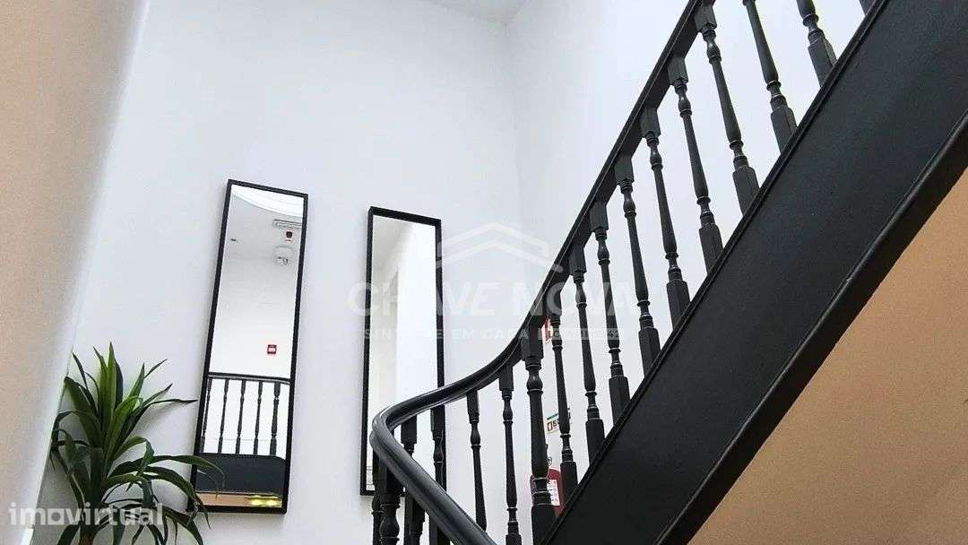 Prédio renovado no centro da cidade do Porto Refª FAF/00007/RS - Grande imagem: 4/5