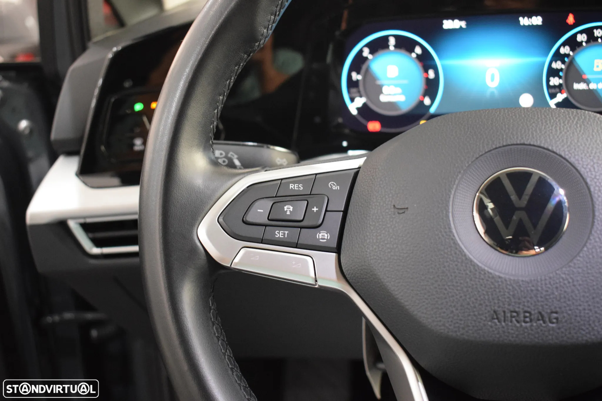 VW Golf Variant 2.0 TDi Life - 8