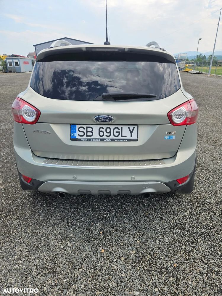 Ford Kuga 2.0 TDCi 4WD Titanium - 4