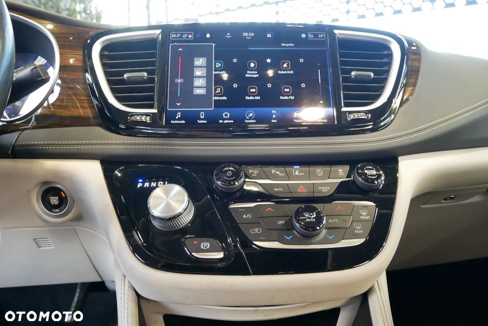 Chrysler Pacifica - 23