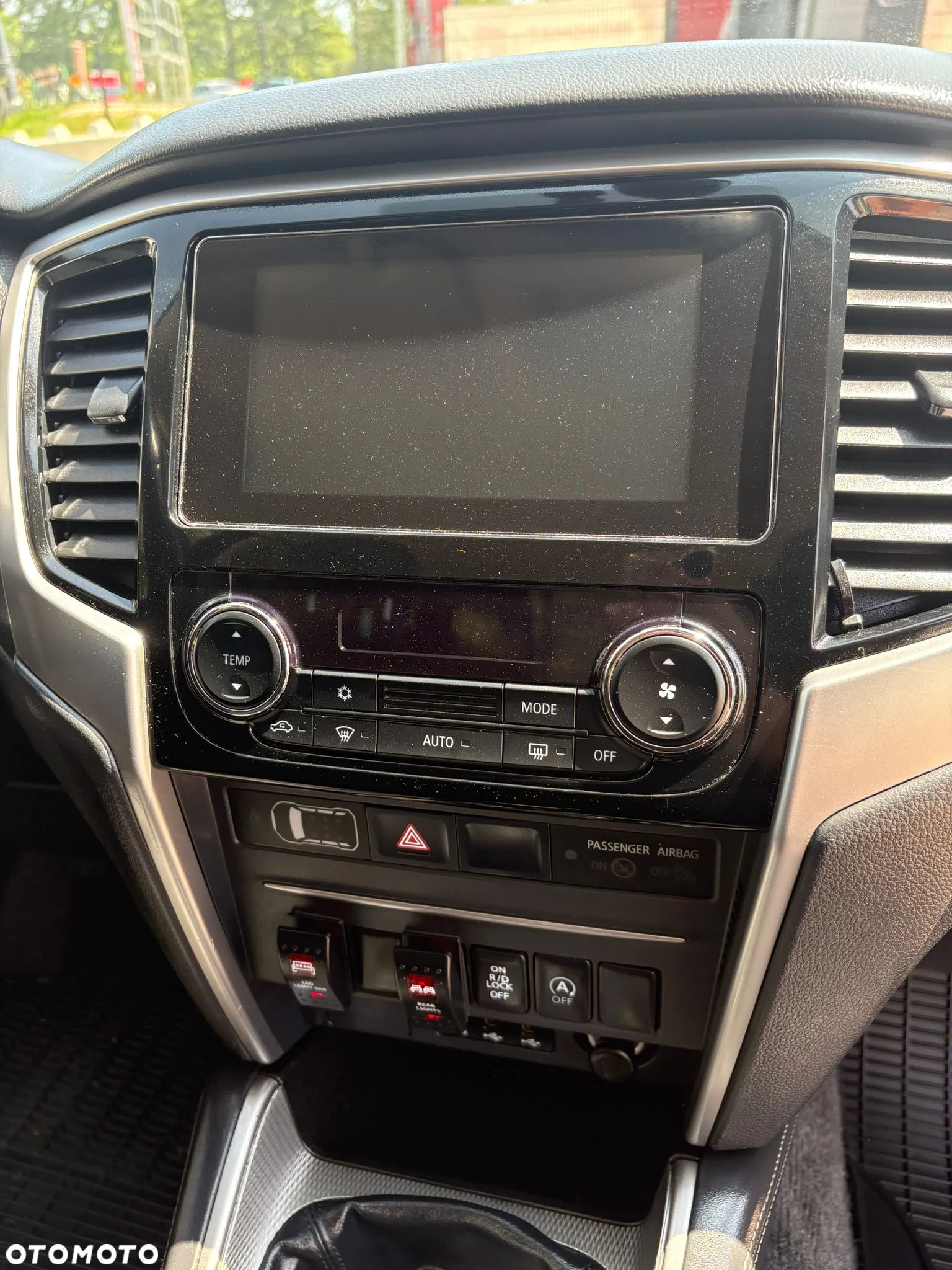 Mitsubishi L200 - 24