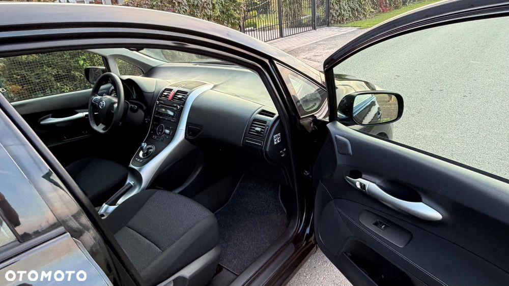 Toyota Auris - 30