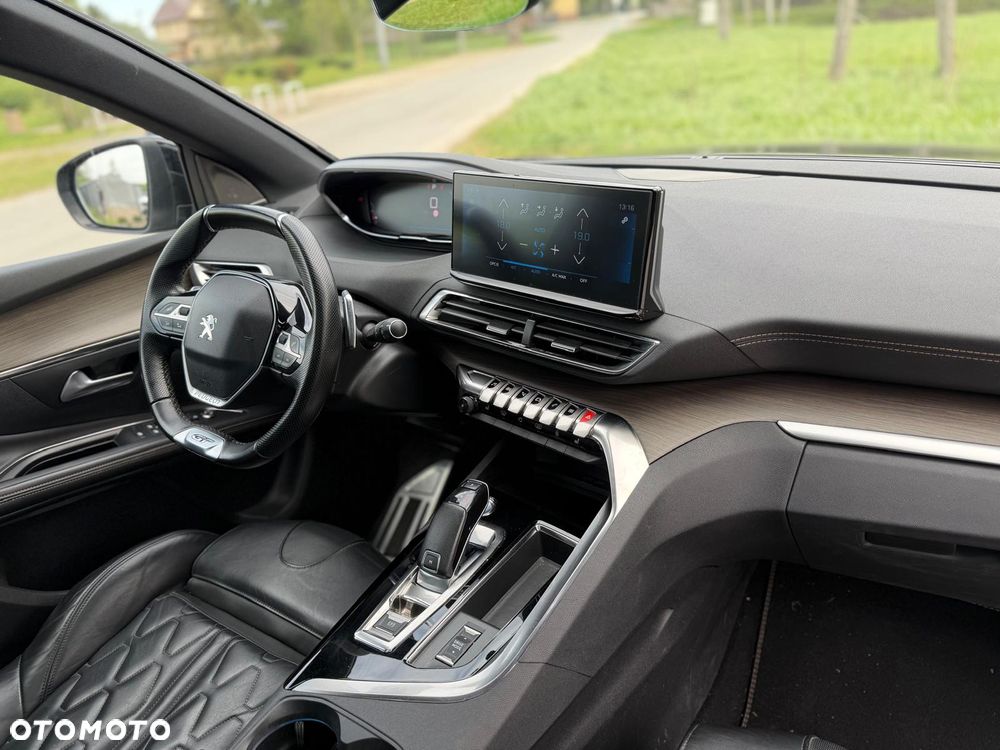 Peugeot 5008 PureTech 180 EAT8 Stop & Start GT - 24