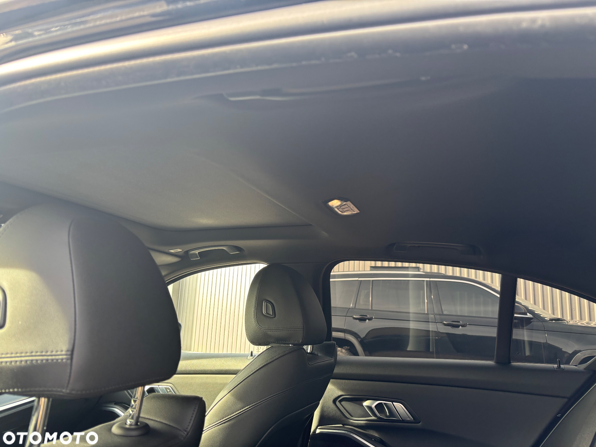 BMW Seria 3 330i xDrive Sport - 16