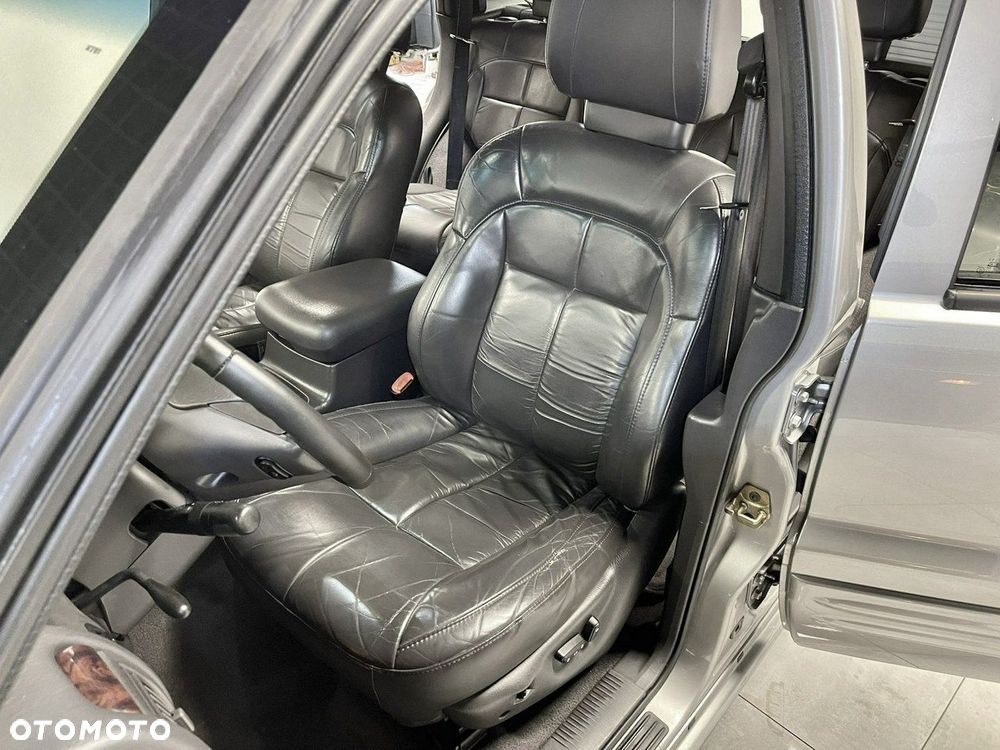 Jeep Grand Cherokee - 11