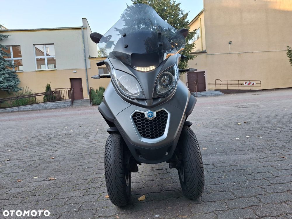 Piaggio MP-3 - 2