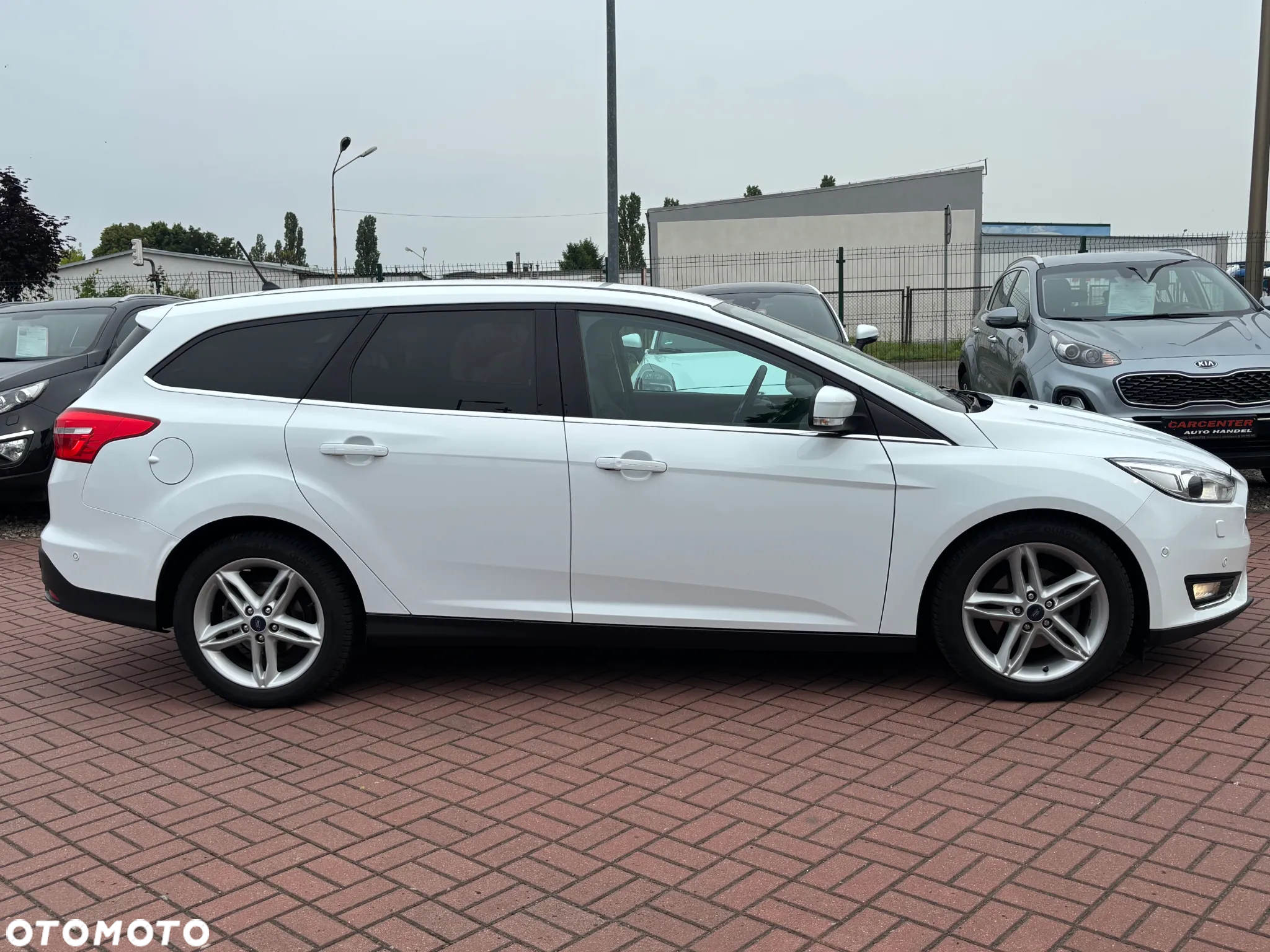 Ford Focus 1.5 EcoBlue Start-Stopp-System TITANIUM - 10