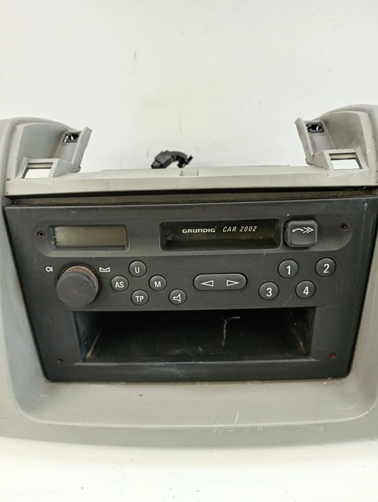 radio grundig ramka obudowa konsoli opel vivaro A - 3