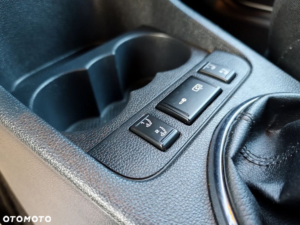 Skoda Fabia 1.2 HTP STYLE Edition - 35