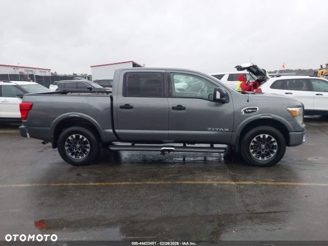 Nissan Titan - 8