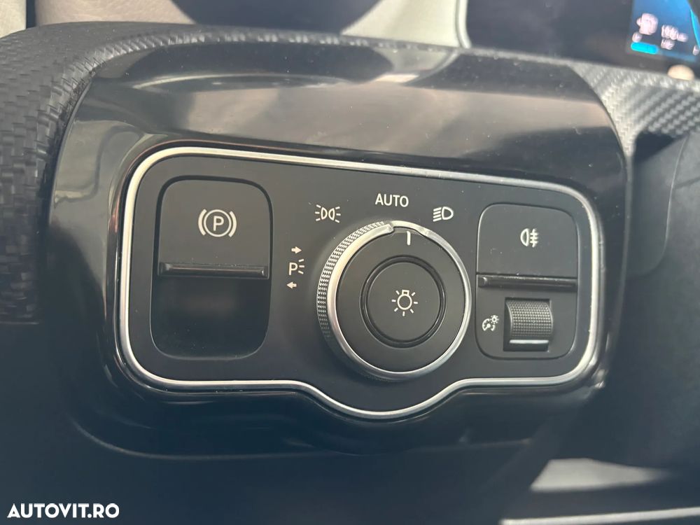 Mercedes-Benz A 180 d 7G-DCT - 27