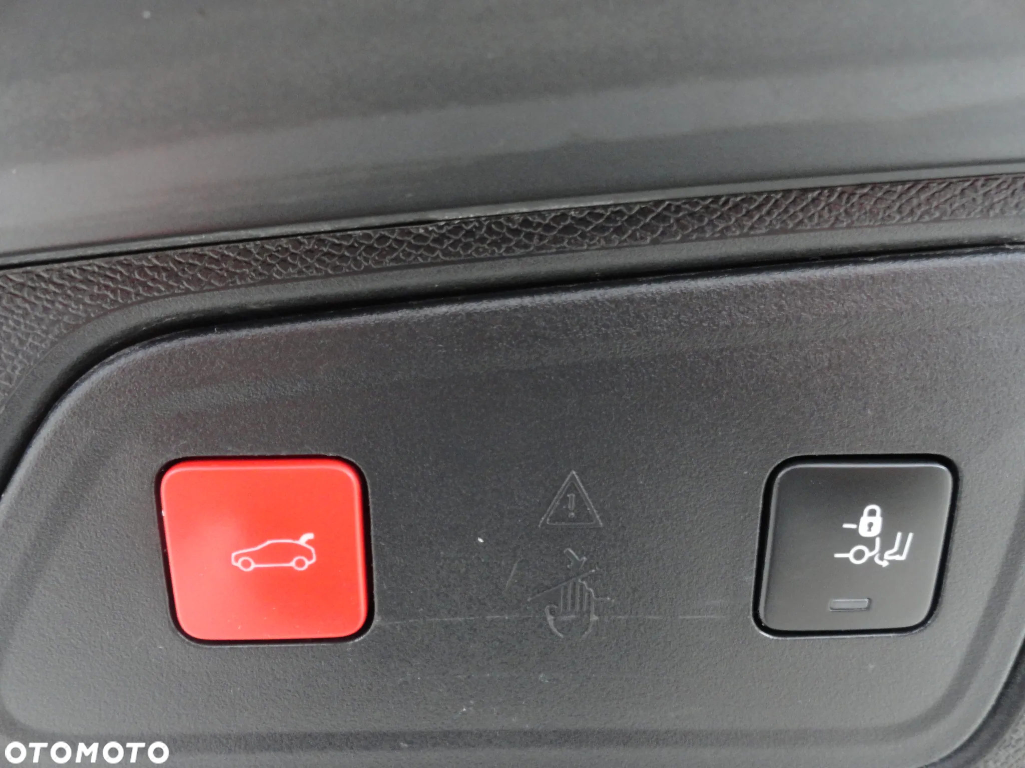 Peugeot 3008 1.5 BlueHDi Allure S&S - 23